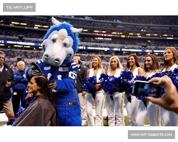 印第安纳波利斯小马队新赛季揭幕战吸引众多当地体育明星齐聚观赛